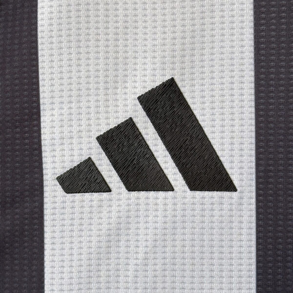 Tenue Newcastle Domicile 2025